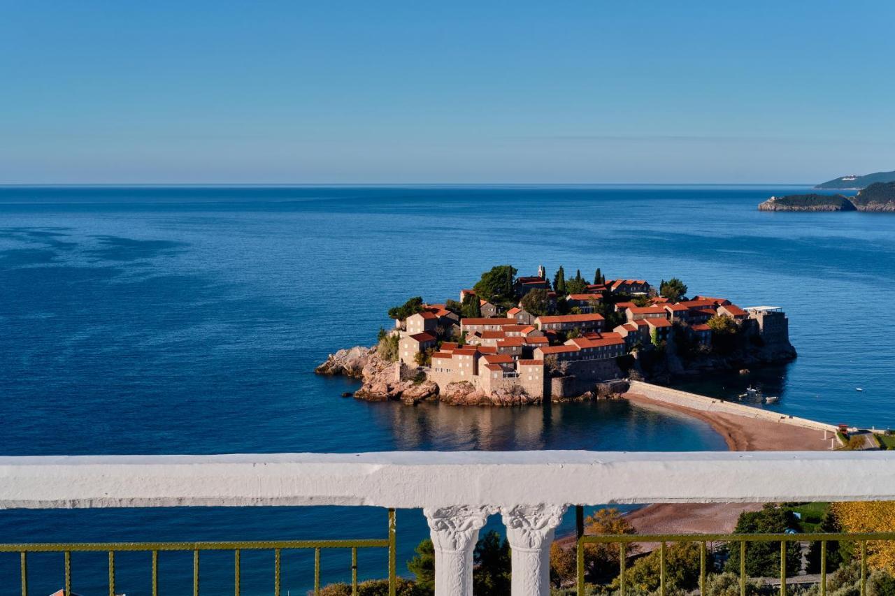 Hotel Adrovic Sveti Stefan Bagian luar foto