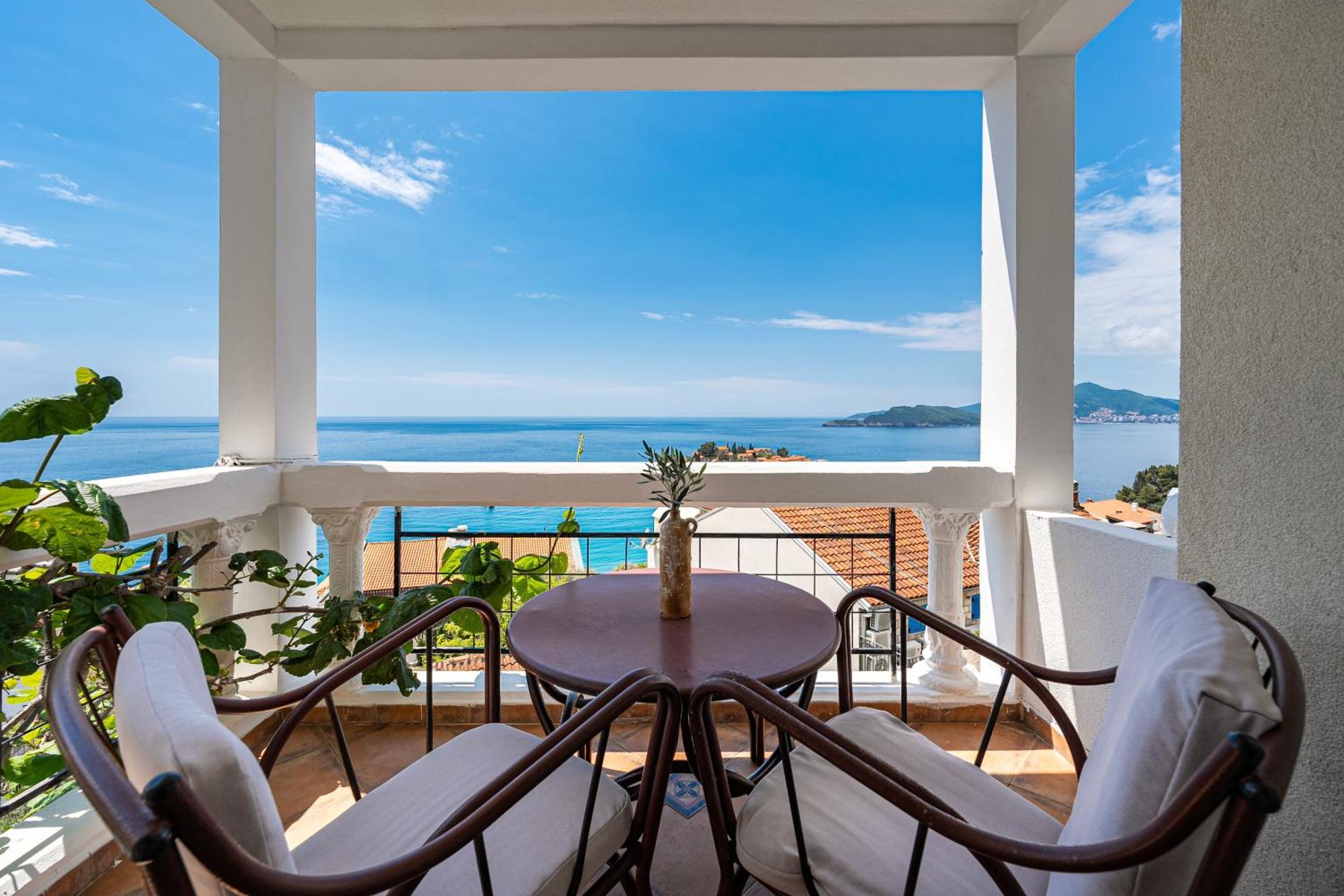 Hotel Adrovic Sveti Stefan Bagian luar foto