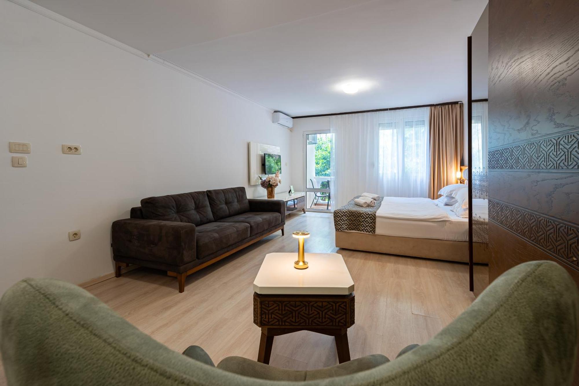 Hotel Adrovic Sveti Stefan Bagian luar foto