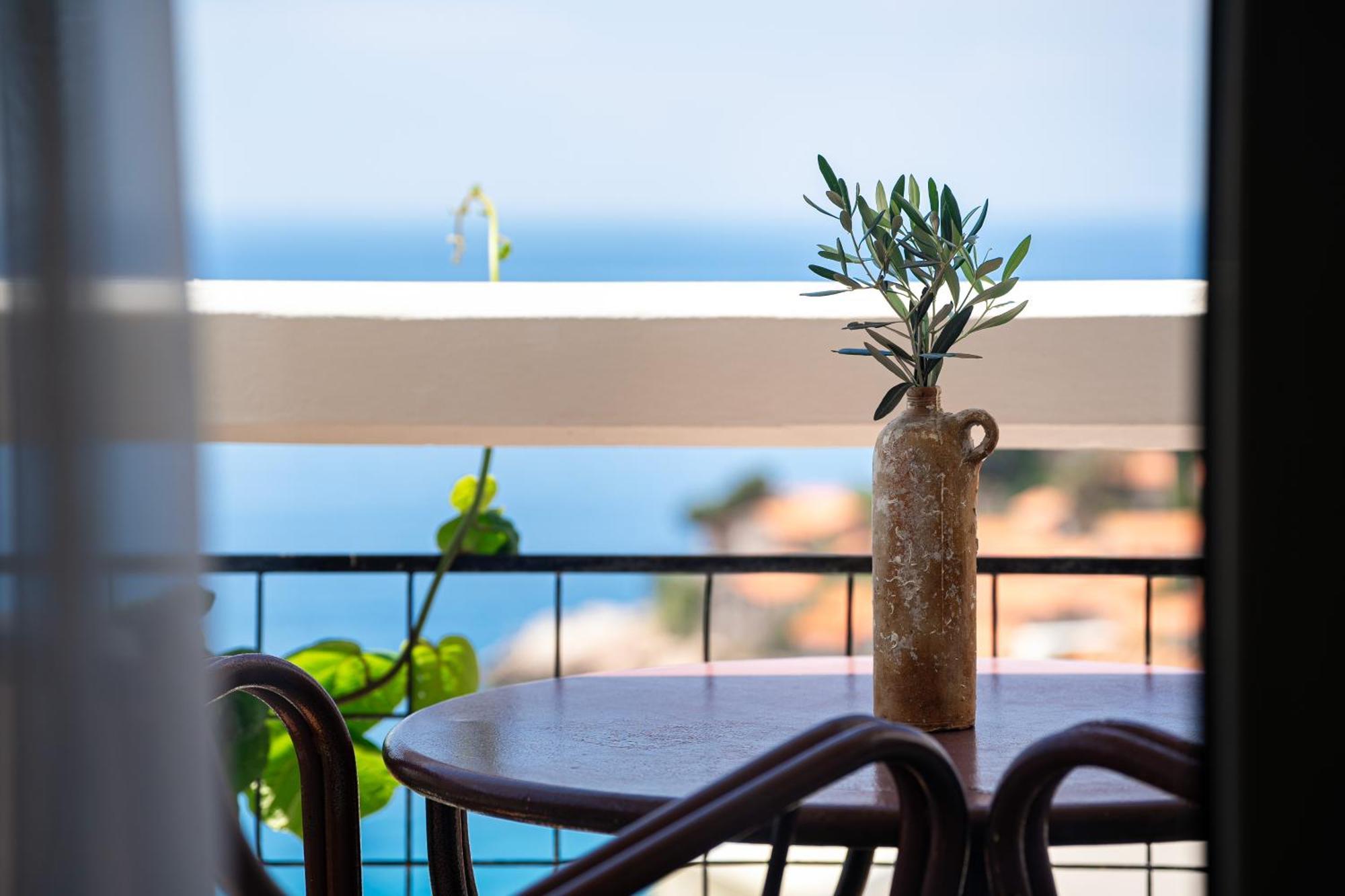 Hotel Adrovic Sveti Stefan Bagian luar foto