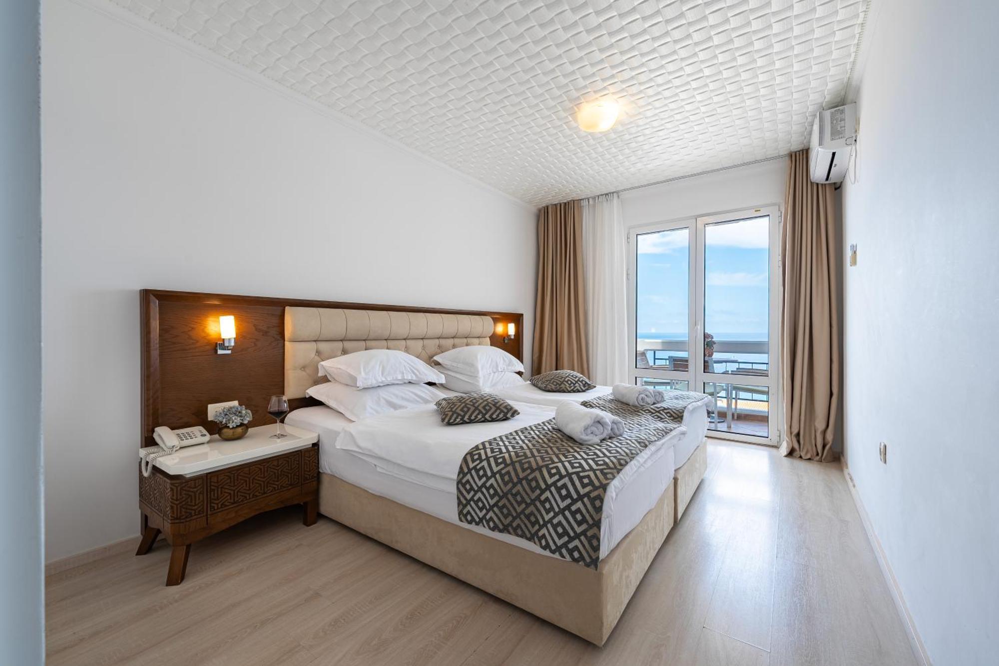 Hotel Adrovic Sveti Stefan Bagian luar foto