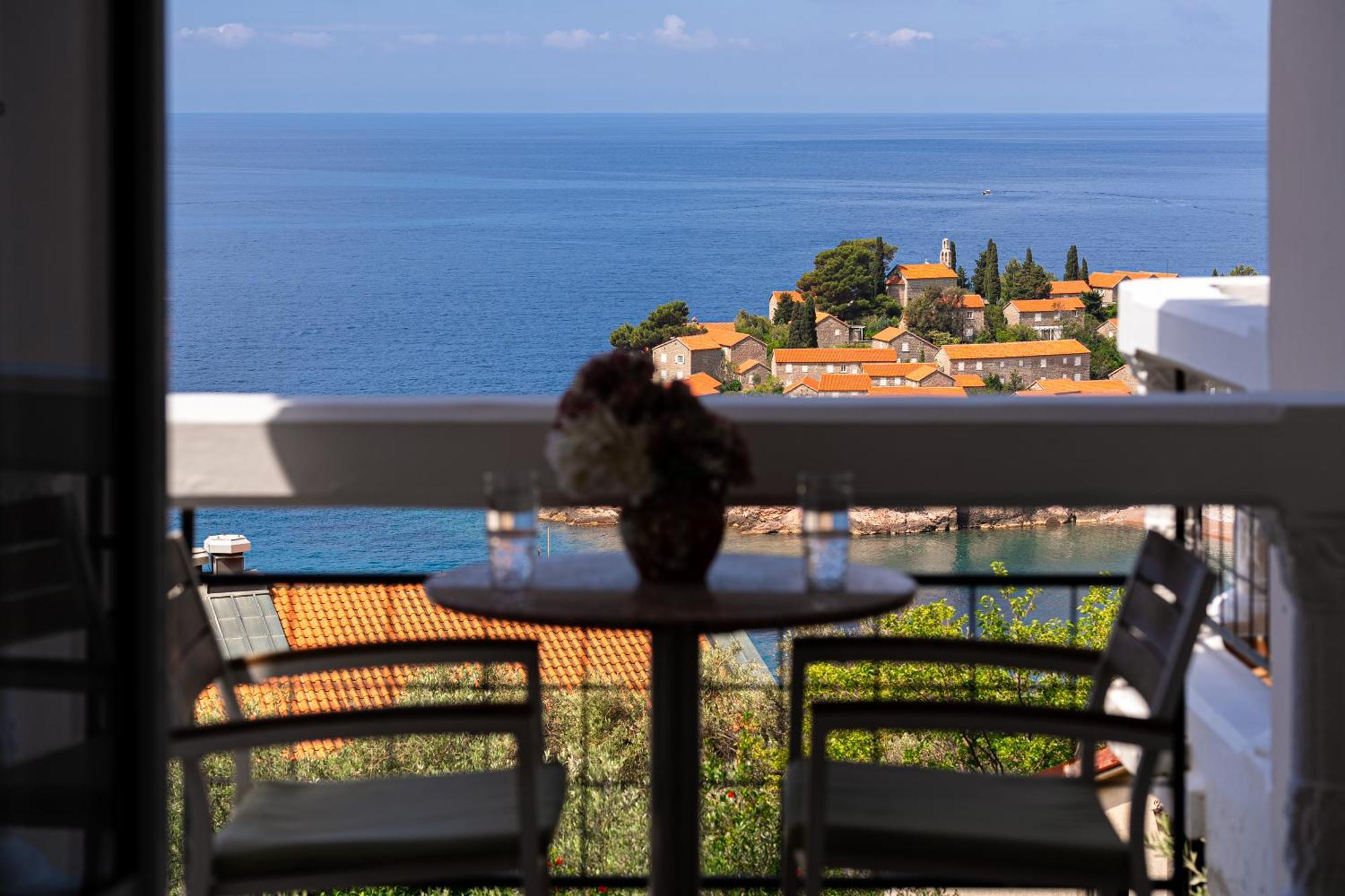 Hotel Adrovic Sveti Stefan Bagian luar foto