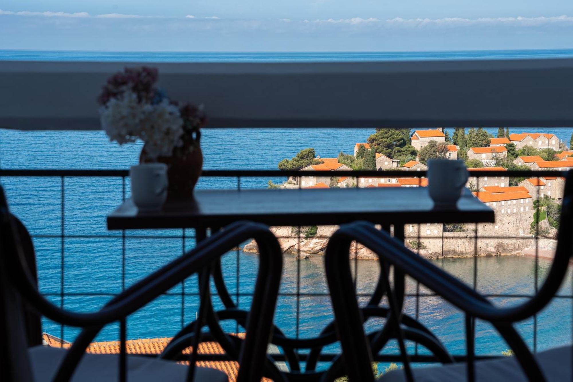 Hotel Adrovic Sveti Stefan Bagian luar foto