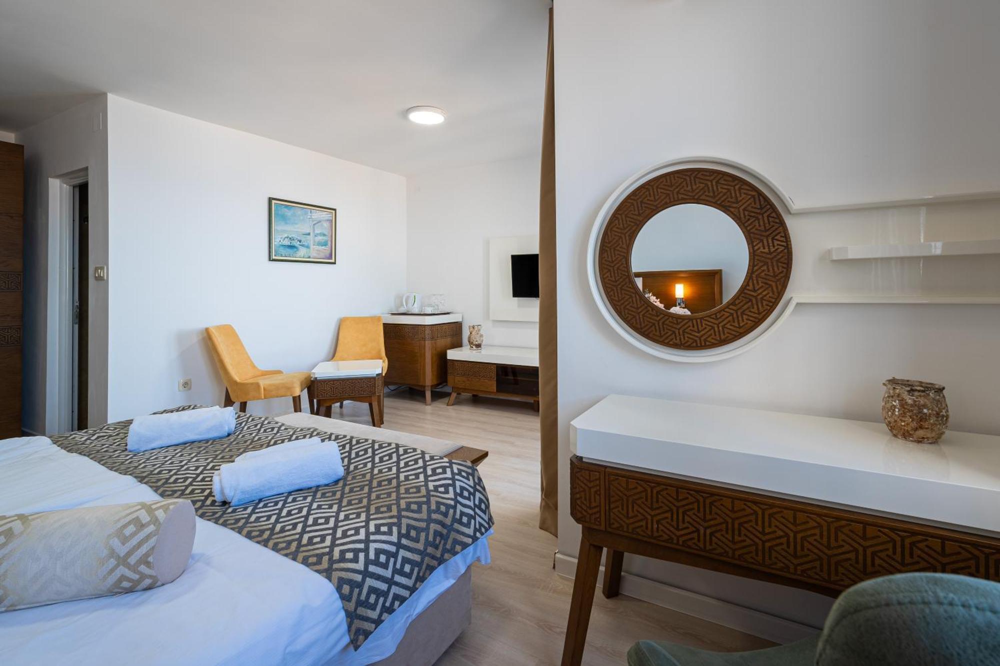 Hotel Adrovic Sveti Stefan Bagian luar foto