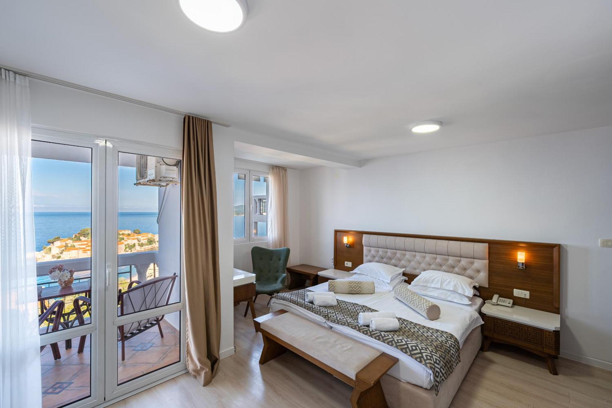 Hotel Adrovic Sveti Stefan Bagian luar foto